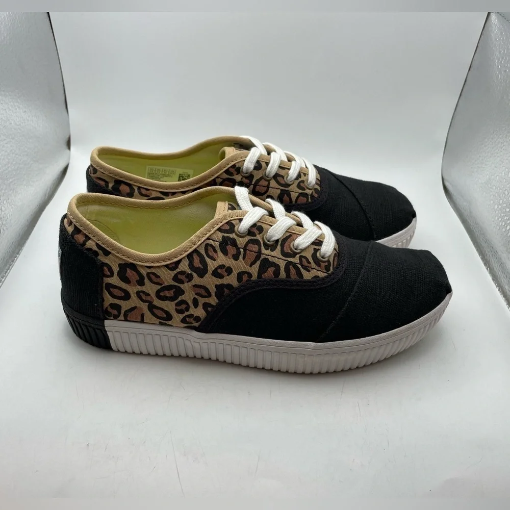 Toms cheetah print women’s sneakers size 5.5